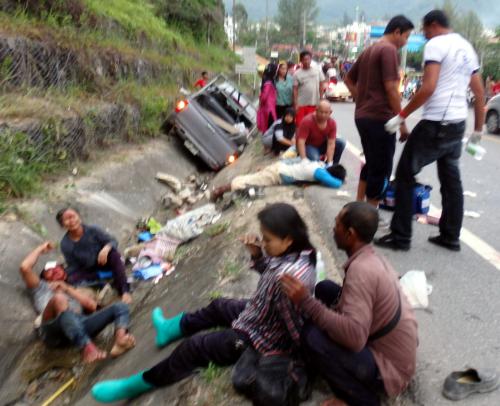 One killed in Phuket construction work truck crash [video report] | Thaiger