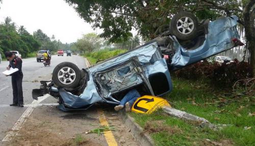 Phuket Drift: Pickup makes move, flips, crashes