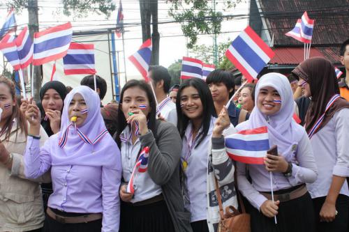 Student protesters “satisfied’ with results of march on Phuket Police HQ