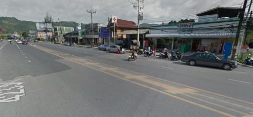 Finn struck by car while crossing Phuket Road