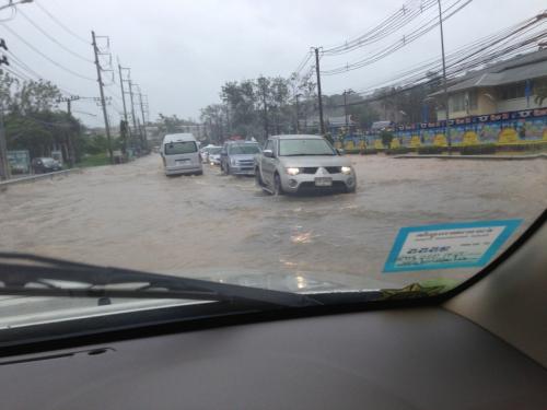 Heavy rain brings minor floods across Phuket, huge tailbacks