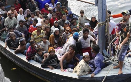 Phuket News: Rohingya risk births at sea to flee Myanmar