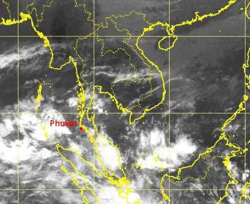 Heavy showers set to dampen Phuket new year