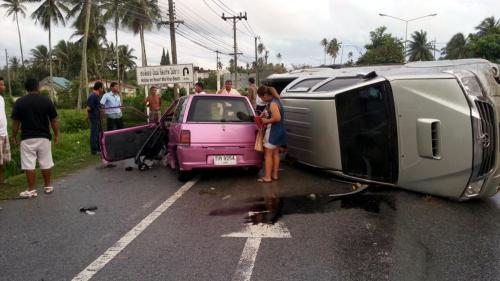 Video Report: Driver trapped in car for 30 minutes after crash