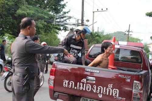 Drunk, loaded and arrested: Man brandishes loaded pistol, nunchucks in Phuket Town street