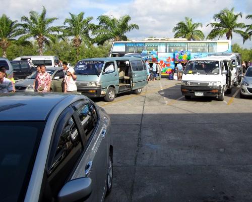 Phuket Poll: Should parking lots be mandatory?