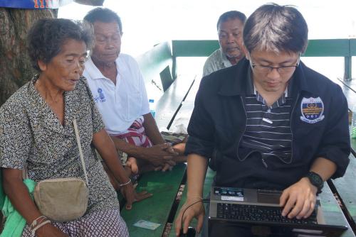 VIDEO REPORT: HM the King’s historic visit may bolster Phuket sea gypsy land rights