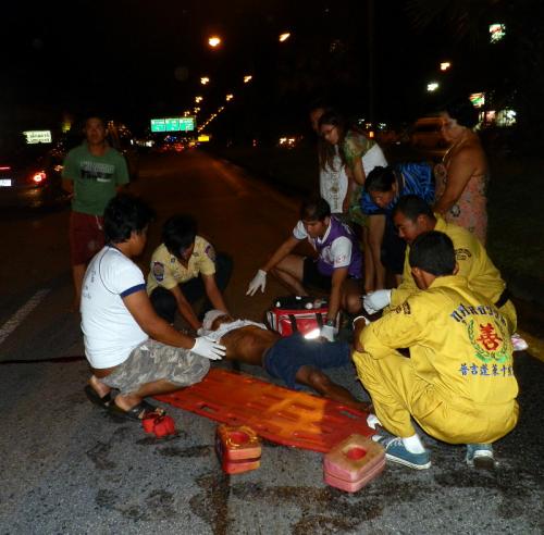 Phuket tourist hits pedestrian on Thepkrasattri Road