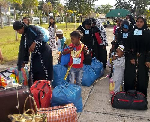 Overcrowding at Rohingya shelter raises slew of concerns