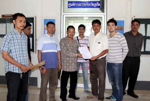 Patong tuk-tuk drivers lodge second complaint about illegal tuk-tuk drivers