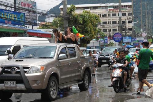 Truck water fights banned for Thai New Year