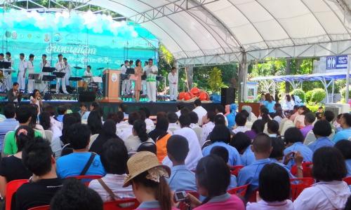 Hundreds of Phuket residents come together for World Ocean Day 2013