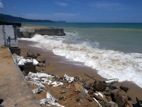 Resorts north of Phuket lose beachfront to raging sea