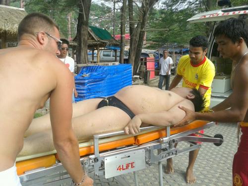 Phuket lifeguards save drunk Singaporean from drowning