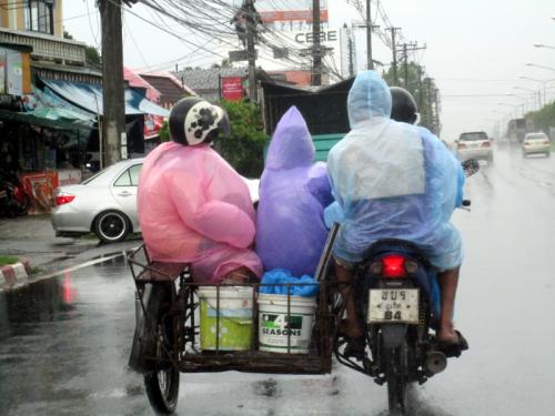 Phuket braces for more strong wind, heavy thundershowers