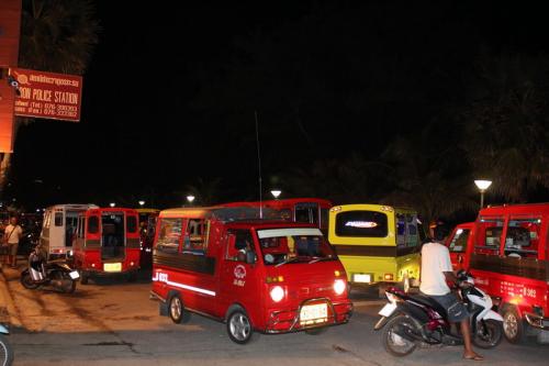 Phuket blockade wins tuk-tuk drivers reprieve from Russian operators