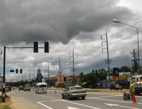 New traffic lights re-ignite on dangerous stretch of Phuket road