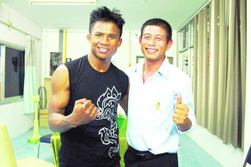 Phuket Sports: Buakaw draws thousands to Patong fight