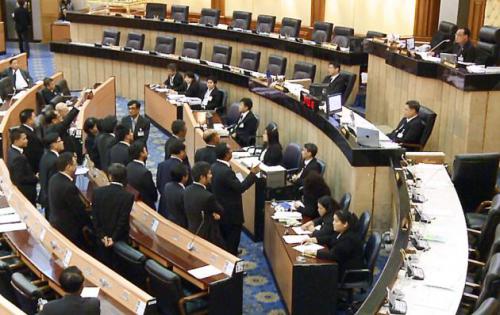 Phuket Gazette Thailand News: House pushes Amnesty Bill through