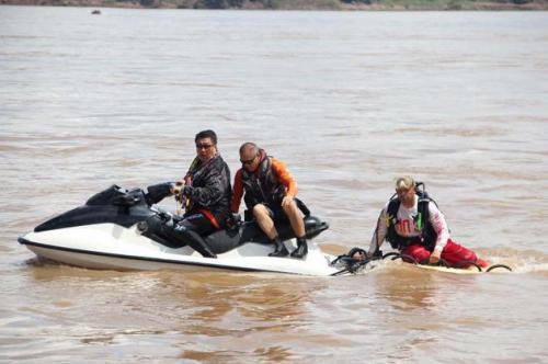 Phuket Gazette Thailand News: Thailand joins search for bodies in Laos Mekong plane crash; Bad weather blamed; Stewardess’ last message breaks hearts