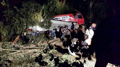 Phuket Gazette Thailand News: 21 dead as Thai tour bus plunges into ravine; Govt to clarify amnesty; Isarn floods claim 30 lives