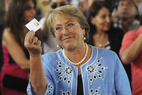 Phuket Gazette World News: Bachelet wins in Chile; EU suspends trade talks with Ukraine; Peter O’Toole is dead