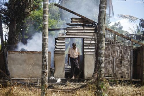 Phuket Gazette World News: Rights group says Muslims massacred in Myanmar amid official denials