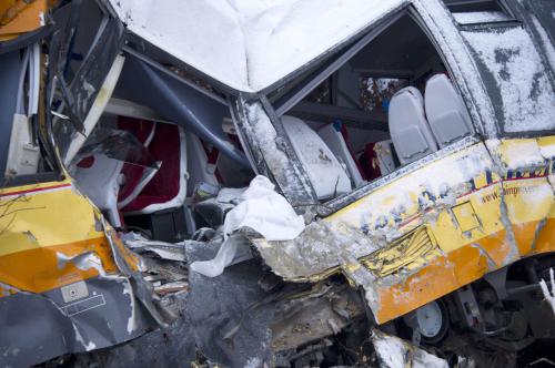 Phuket Gazette World News: Falling rock derails train in French Alps, two dead
