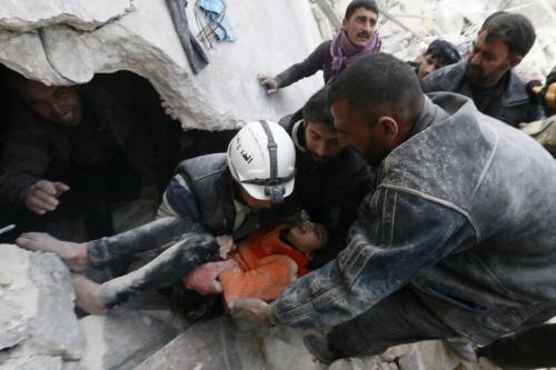 Phuket Gazette World News: Scores dead as Syrian forces drop ‘barrel bombs’ on Aleppo