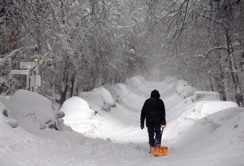 Severe weather wreaks havoc on US; 9 dead