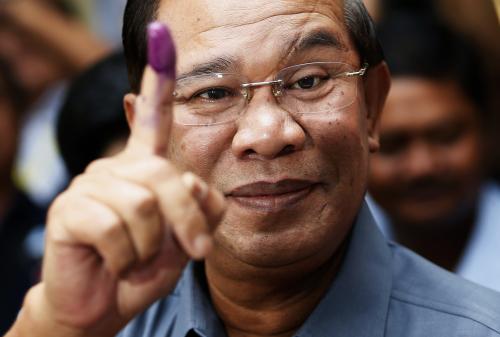 Phuket Gazette World News: Hun Sen holds Cambodia; 36 dead in Italy tour bus plunge; Gaza talks are back; JJ Cale is dead