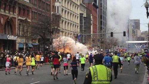 Phuket Gazette World News: Bombs devastate Boston Marathon, killing 3