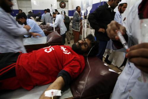 101 dead and 200 injured in Pakistan bombings