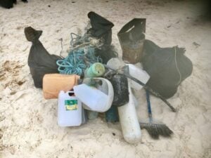Koh Racha gets a clean-up, on the beaches and underwater | News by Thaiger