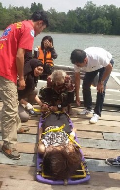 Tourist boat capsizes off Phuket