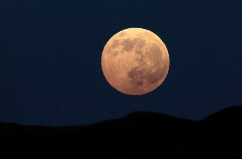 Super Full Moon this Sunday but we may have too many clouds in