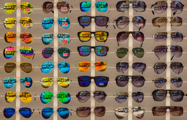 210,000 sunglasses found raids BKK |