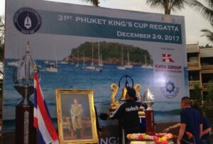 ผู้ว่าราชการจังหวัดภูเก็ต เปิดการแข่งขันเรือใบนานาชาติ ชิงถ้วยพระราชทาน ภูเก็ตคิงส์คัพรีกัตต้า ครั้งที่ 31 ตอกย้ำภูเก็ตเมกะฮับกีฬาทางทะเลเอเซีย | News by The Thaiger