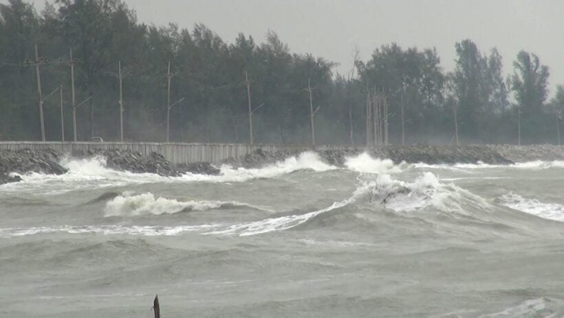 Tropical storm ‘Tembin’ weakens but rain still forecast for the weekend