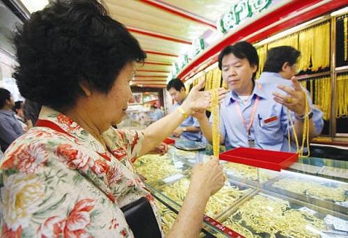 Why the gold price surging past 4,700 USD is both a blessing and a headache for Thailand's central bank | News by Thaiger