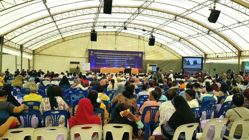 Krabi power plant public hearing went smoothly. Protesters boycot event.