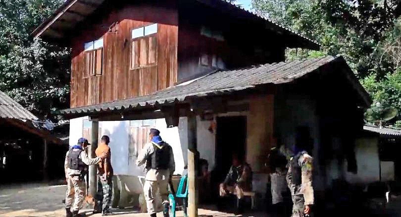 Southern insurgents attack a defence volunteer in Narathiwat