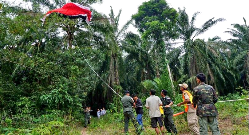 Powered paraglider crashes in provincial Children’s Day celebrations