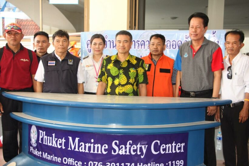 ผู้ว่าฯภูเก็ต นำทีมตรวจเยี่ยมให้กำลังใจเจ้าหน้าที่ ท่าเทียบเรือรัษฎา สร้างความเชื่อมั่นให้นักท่องเที่ยว | The Thaiger