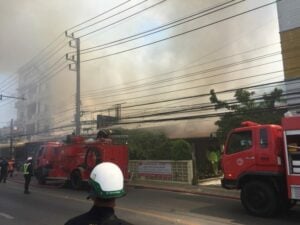 Fire in Phuket town destroys four houses | News by Thaiger
