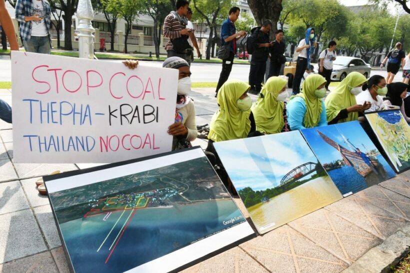 Anti-coal protestors start hunger strike