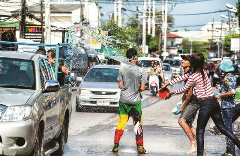 Police ban water splashing on main roads for Songkran