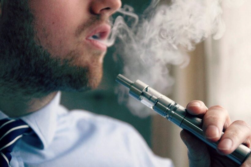 Experts argue that vaping should remain illegal Thaiger