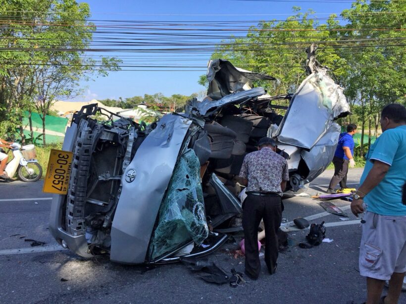 Chinese tour van crashed, kills two in Phang Nga