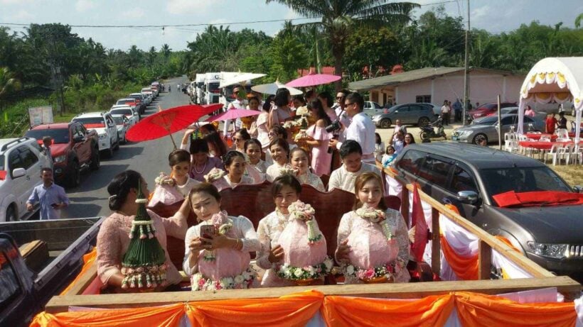 Krabi wedding parade carries 2 million baht dowry